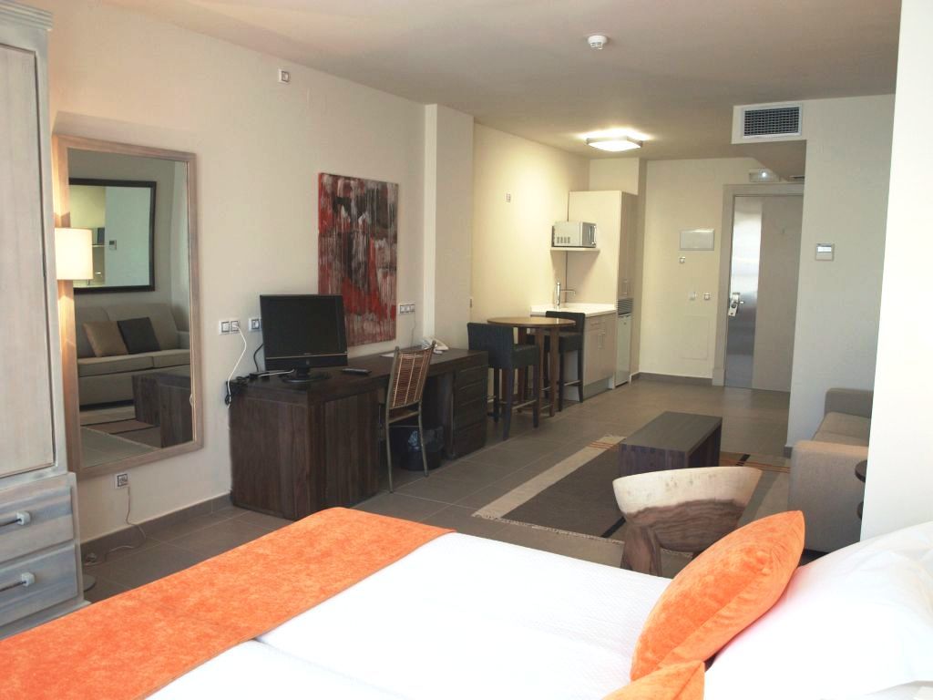 Eco Alcala Suites Madrid Room photo
